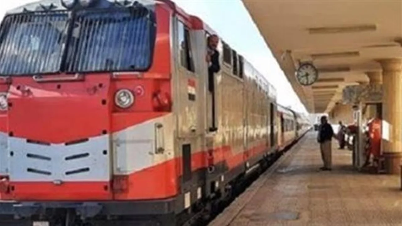 رحلة فاخرة.. مواعيد حجز قطار تالجو الجديدة